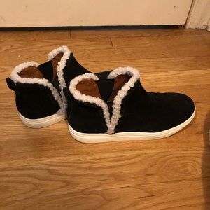 Lucky Brand size 7.5